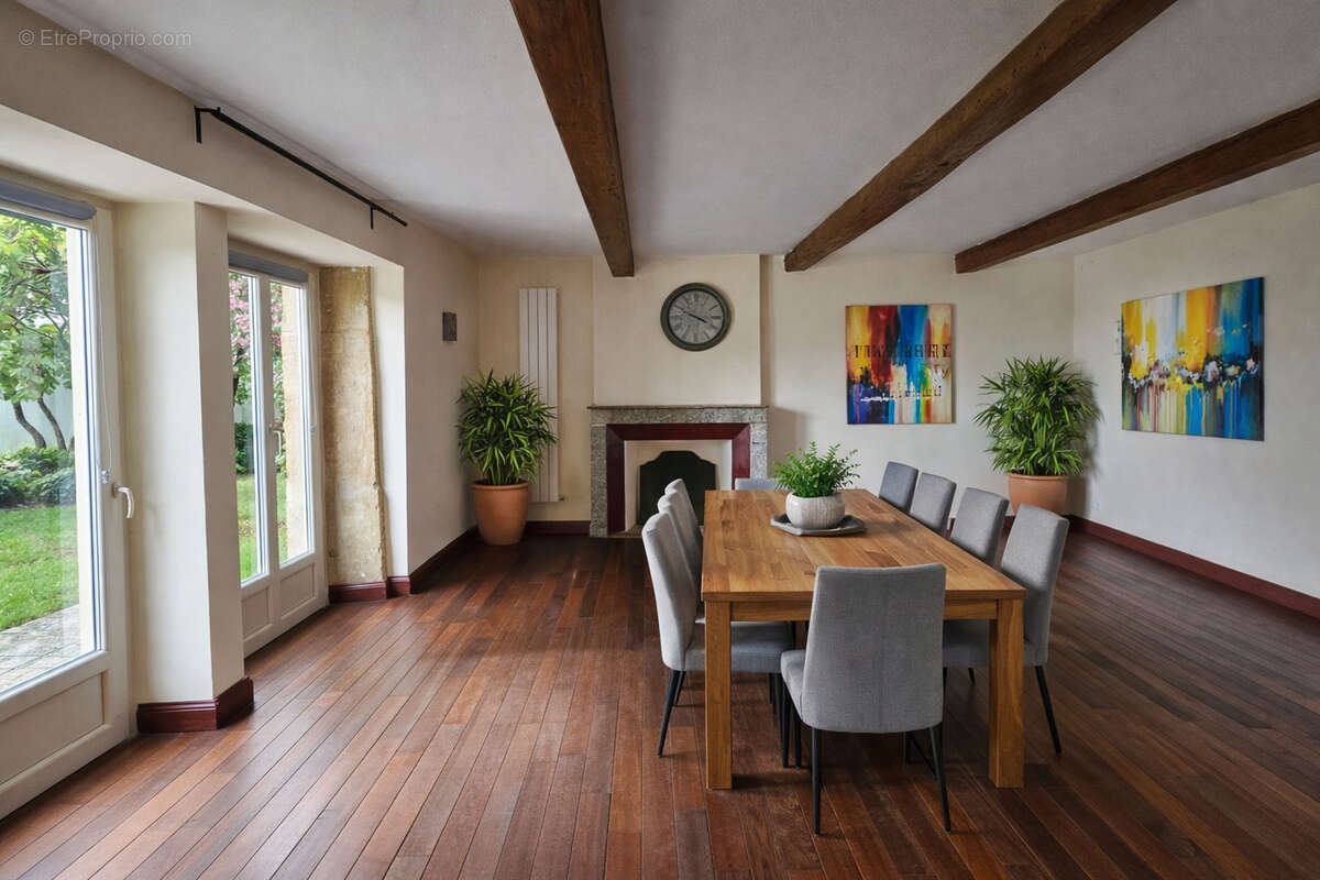 Maison à ROUSSILLON