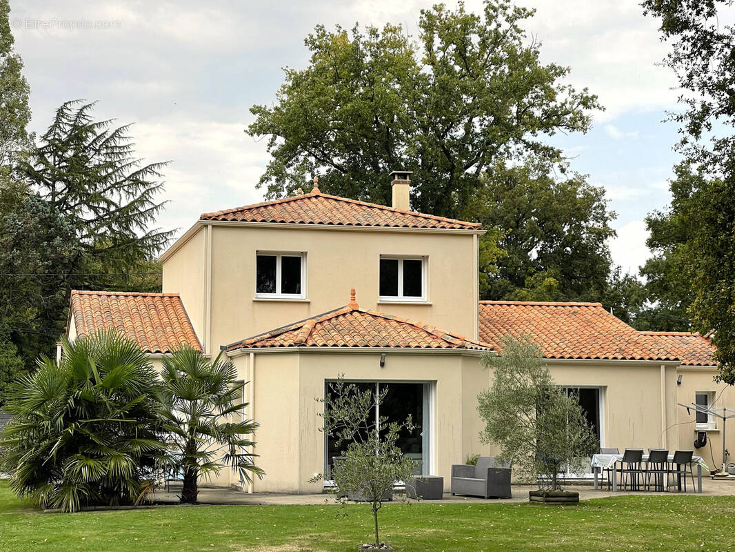 Maison à LE CELLIER