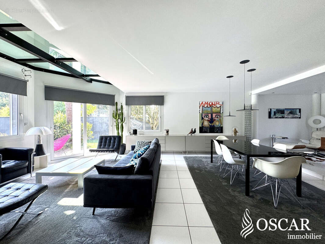 Maison à SAINTE-LUCE-SUR-LOIRE