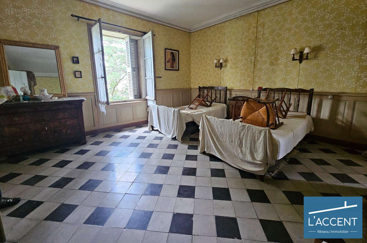 Maison à COMPS