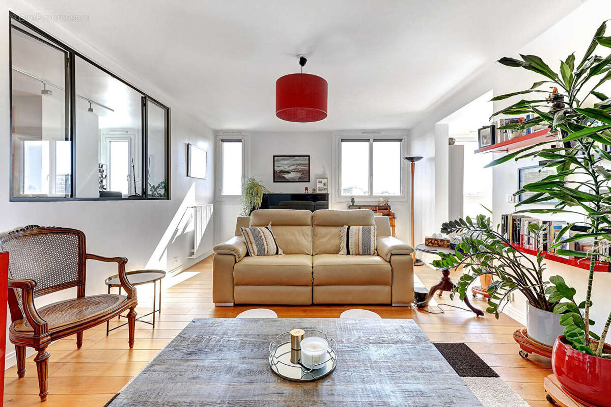 Appartement à PARIS-19E