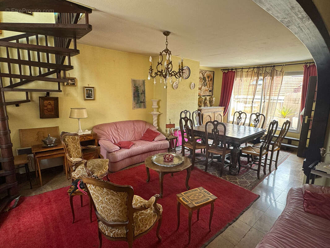 Appartement Saint Etienne 5 pièce(s) 142.44 m2 - photo 3