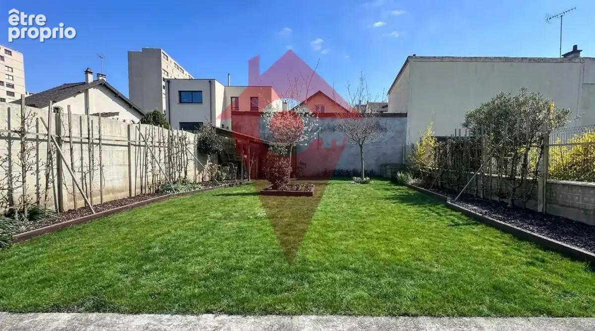 Maison familiale 263 m2 avec 6 chambres, jardin et garage - photo 18