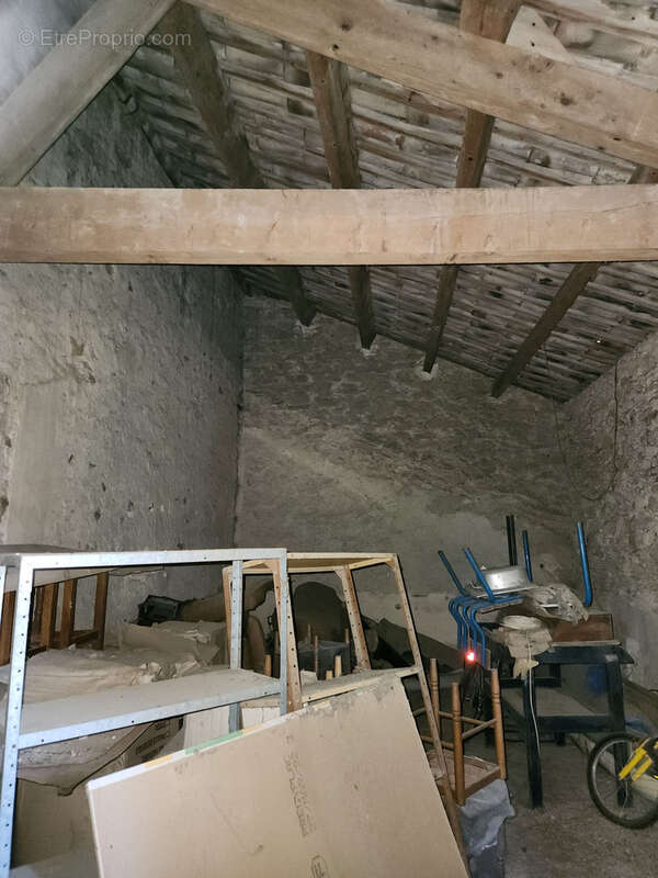 Maison à SAINTE-CECILE-LES-VIGNES