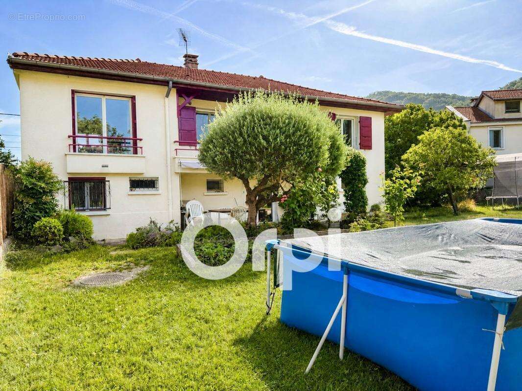 Maison familiale avec jardin et dépendance à Villard-Bonnot - photo 18