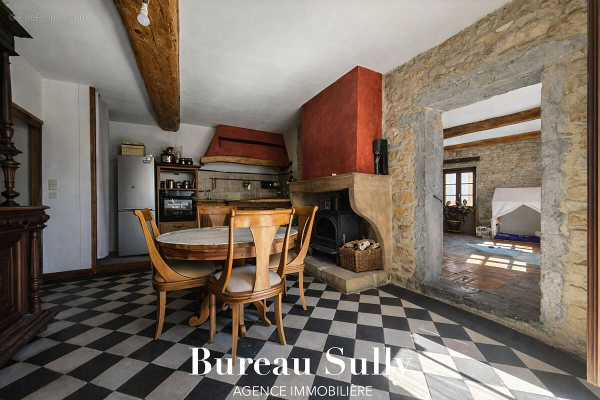 Maison à MARCILLY-D'AZERGUES