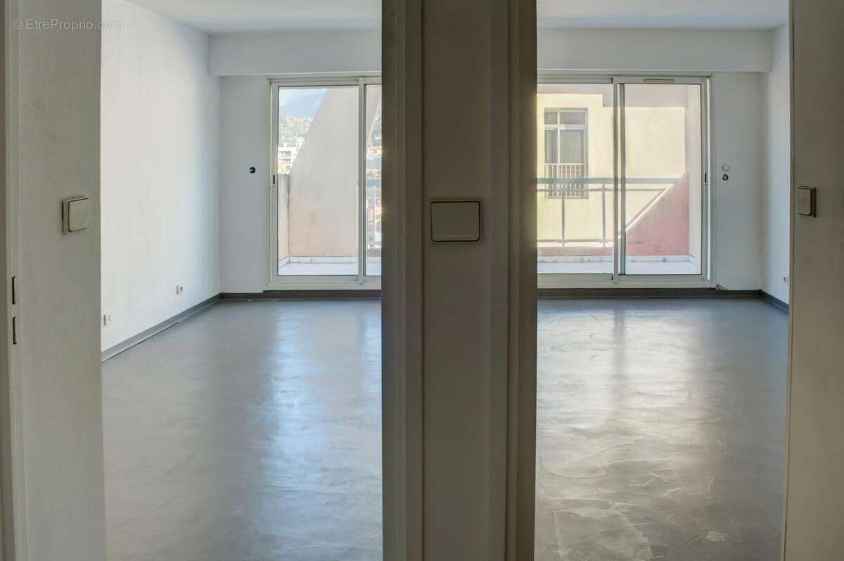 Appartement à ROQUEBRUNE-CAP-MARTIN