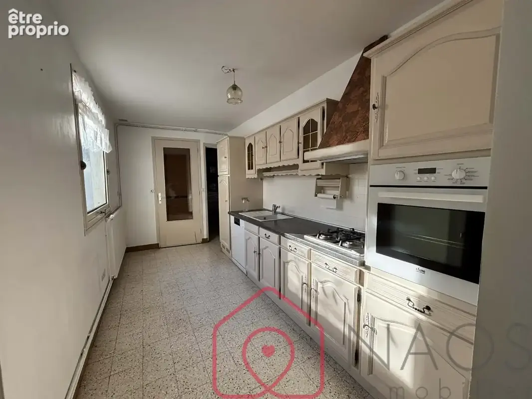 Maison familiale 7 pièces de 110 m² avec terrasse et jardin - photo 2