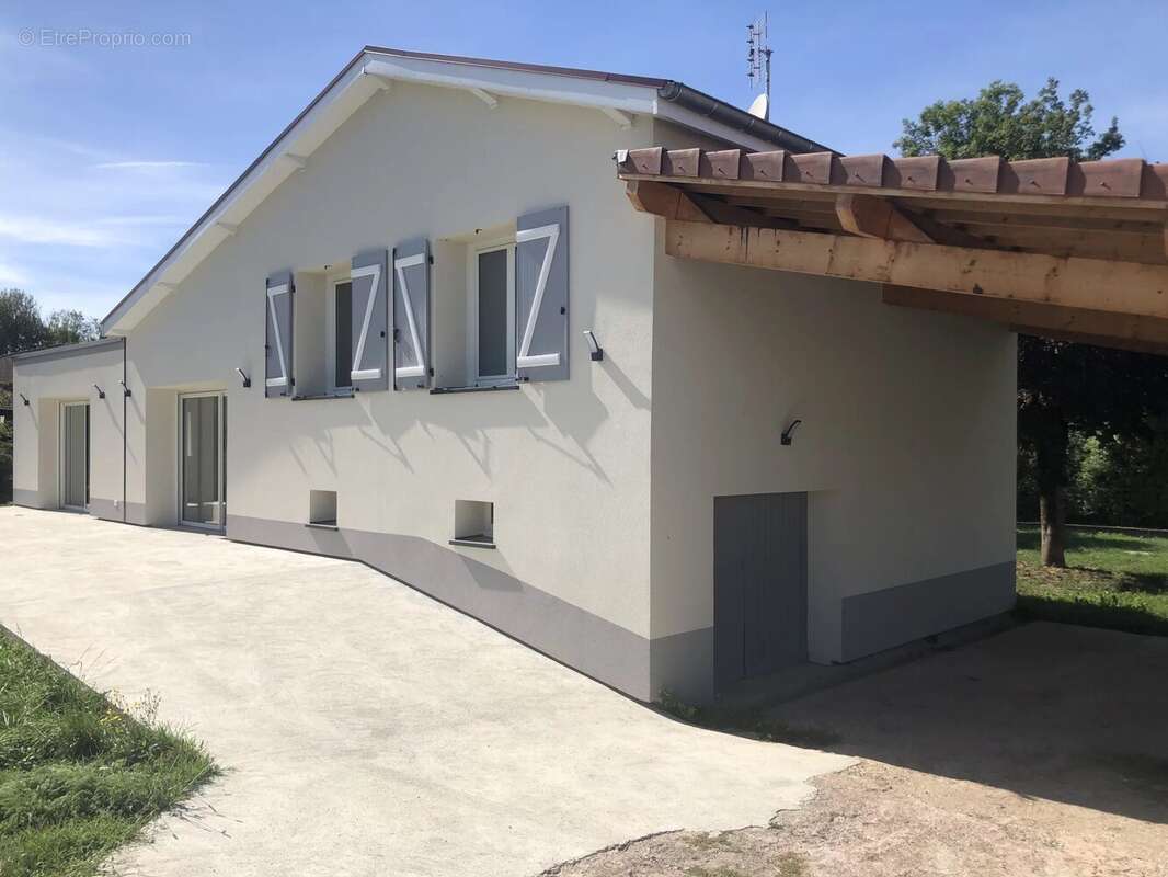Maison à SAINT-ROMANS