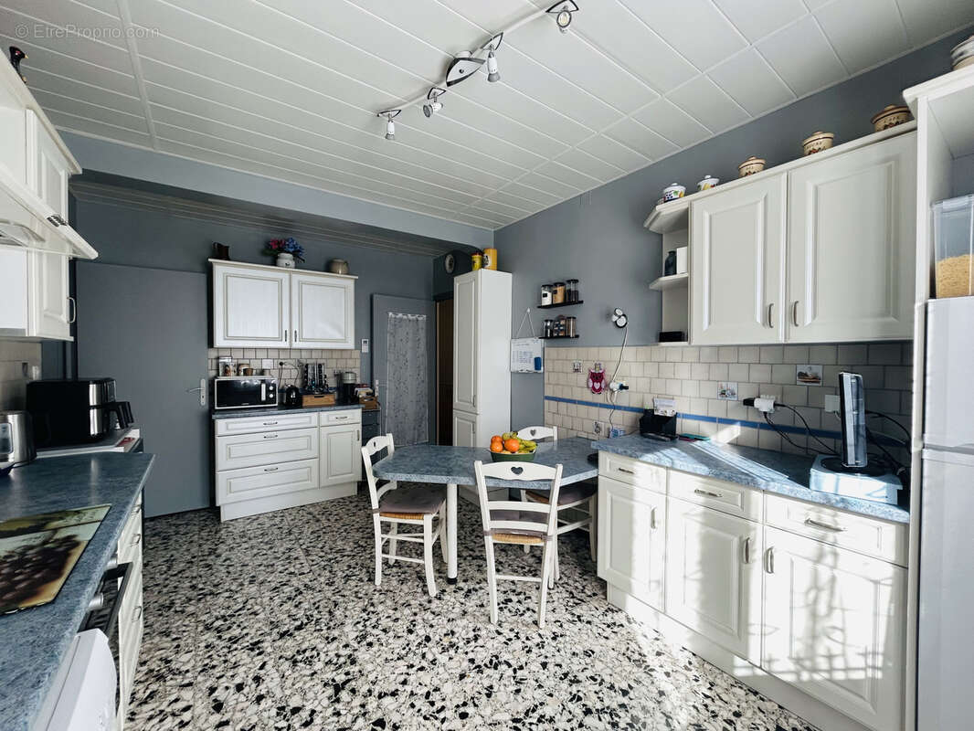 Maison à SAINT-LAURENT-DE-CERDANS