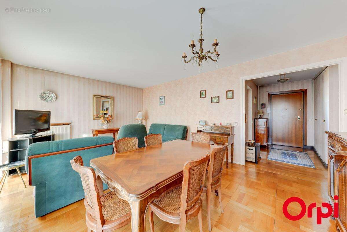 Appartement à CALUIRE-ET-CUIRE