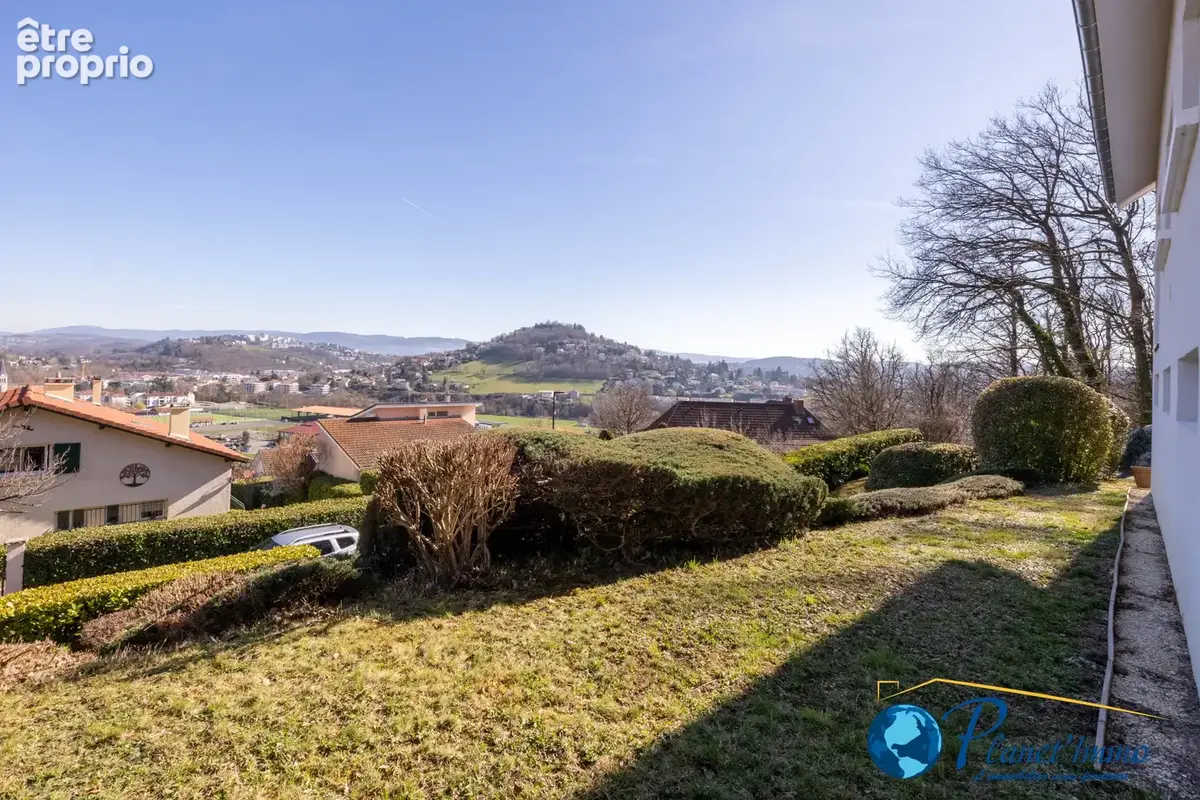 L'Étrat / Maison individuelle de 127m2 habitable + 93m2 d'annexes sur terrain de 839m2 - photo 9
