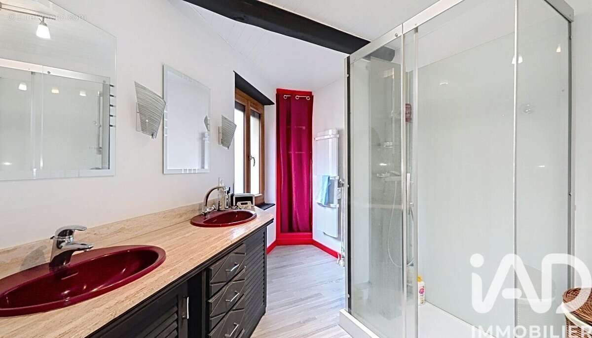 Maison 120 m² à Thiers  - photo 7