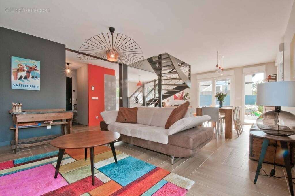 Maison à AMANCY