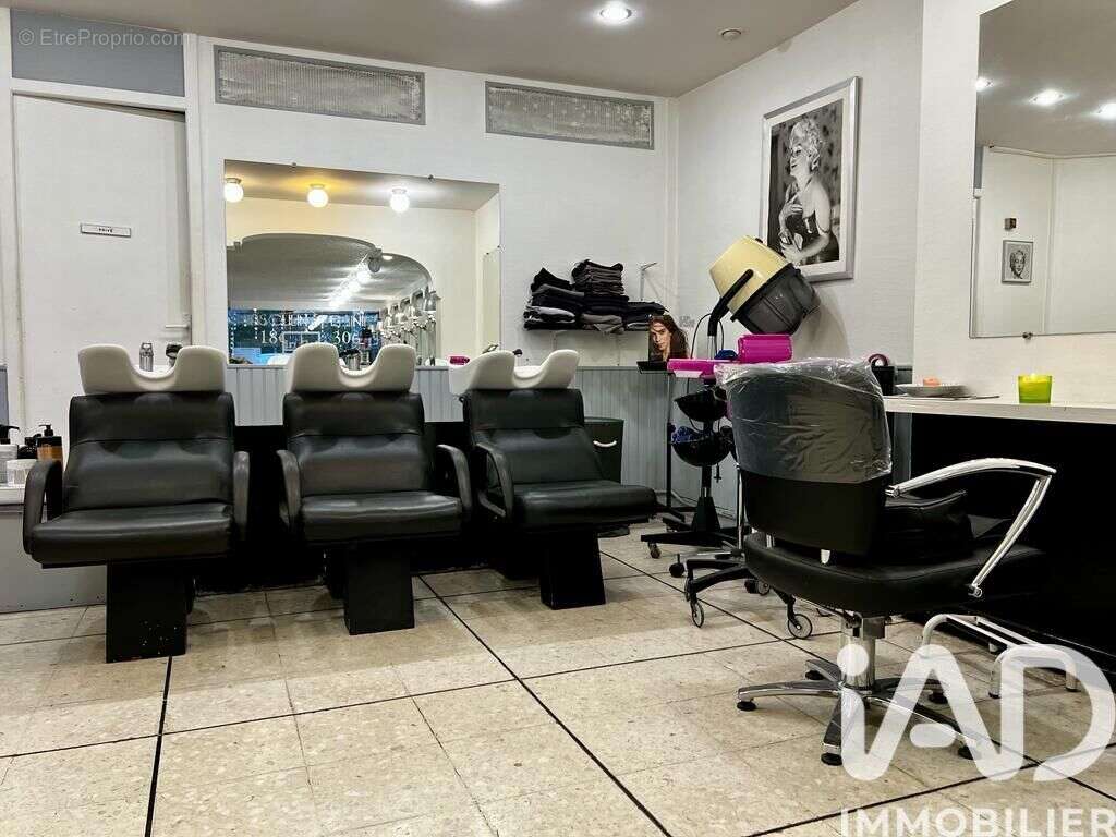 Photo 2 - Commerce à PARAY-VIEILLE-POSTE