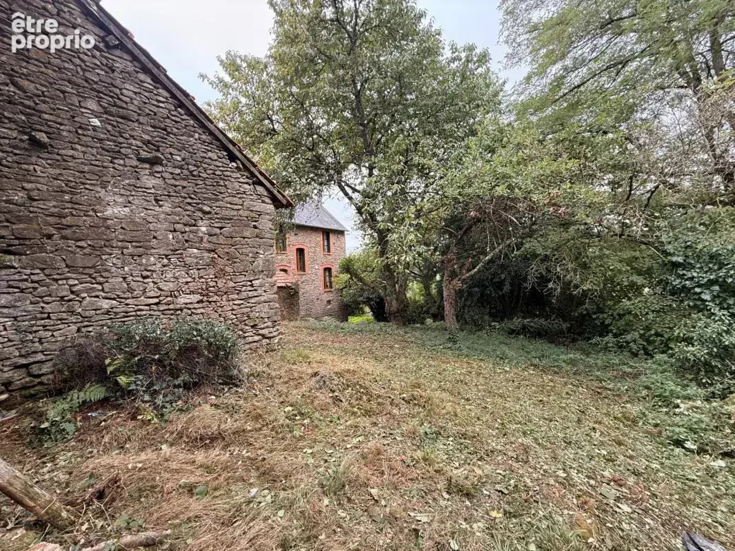 EN EXCLUSIVITE ! Maison en pierre 57m² à restaurer avec grange et garage sur terrain 486m² 29 900 € - photo 15