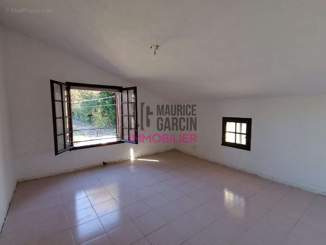 Maison à L&#039;ISLE-SUR-LA-SORGUE