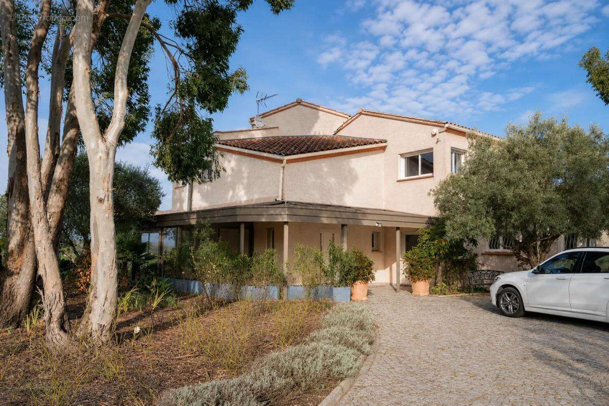 Maison de 9 pièces de 320 m² à 10min d'Albi - photo 19