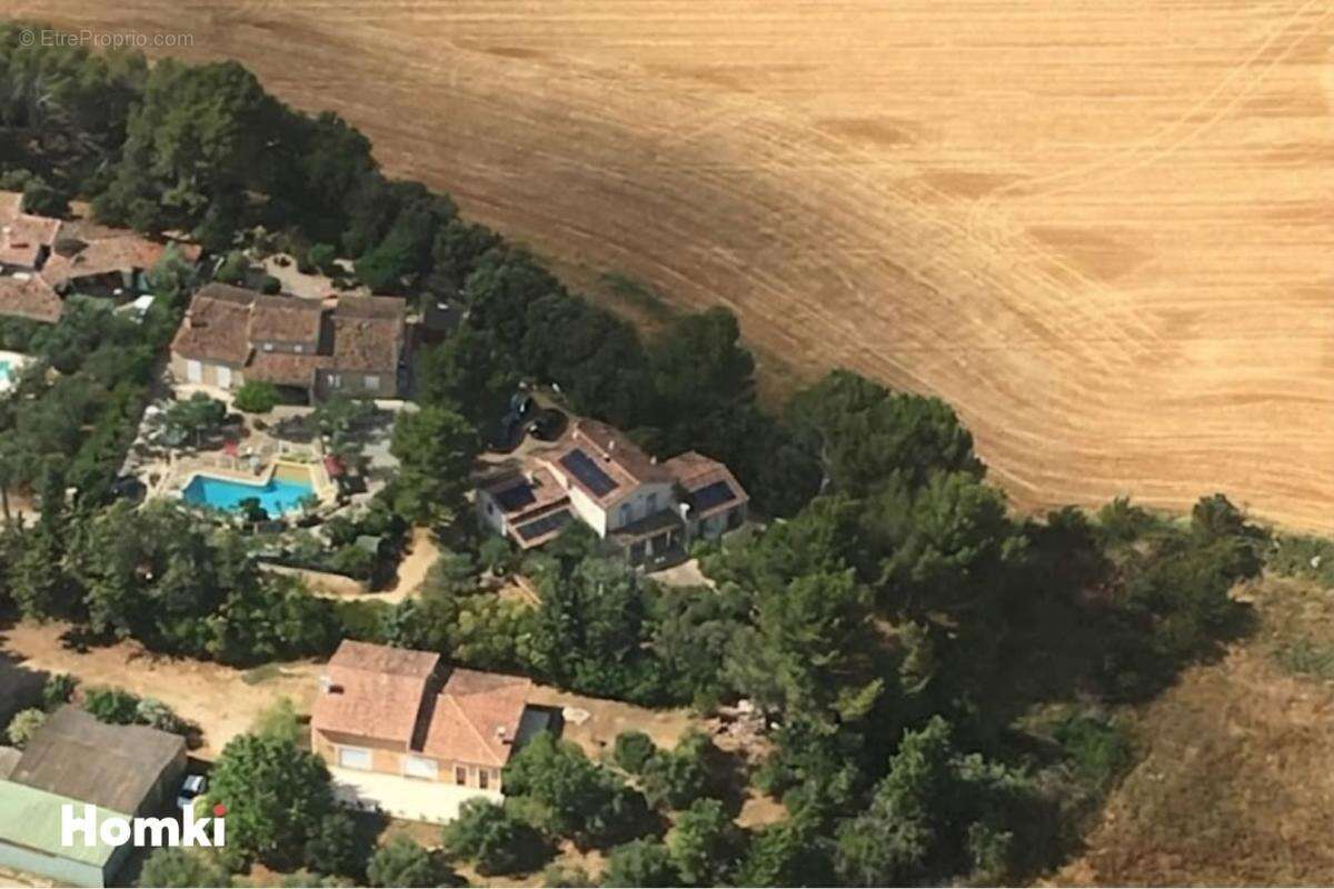 Maison à PELISSANNE