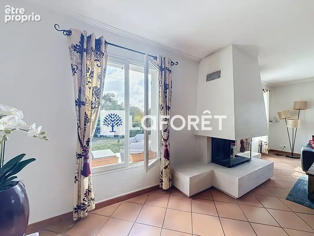 Maison familiale pleine d'atouts : 4 chambres, jardin sans vis-à-vis et cadre privilégié - photo 9