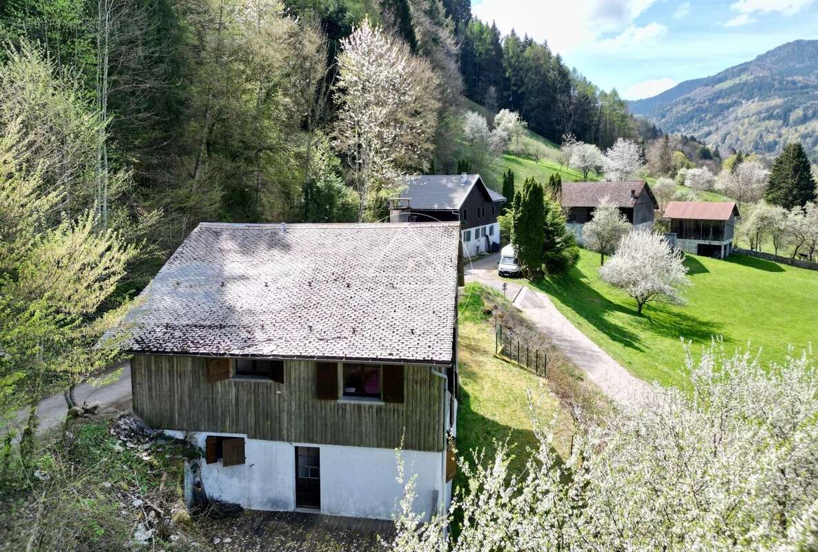 Maison à LA VERNAZ