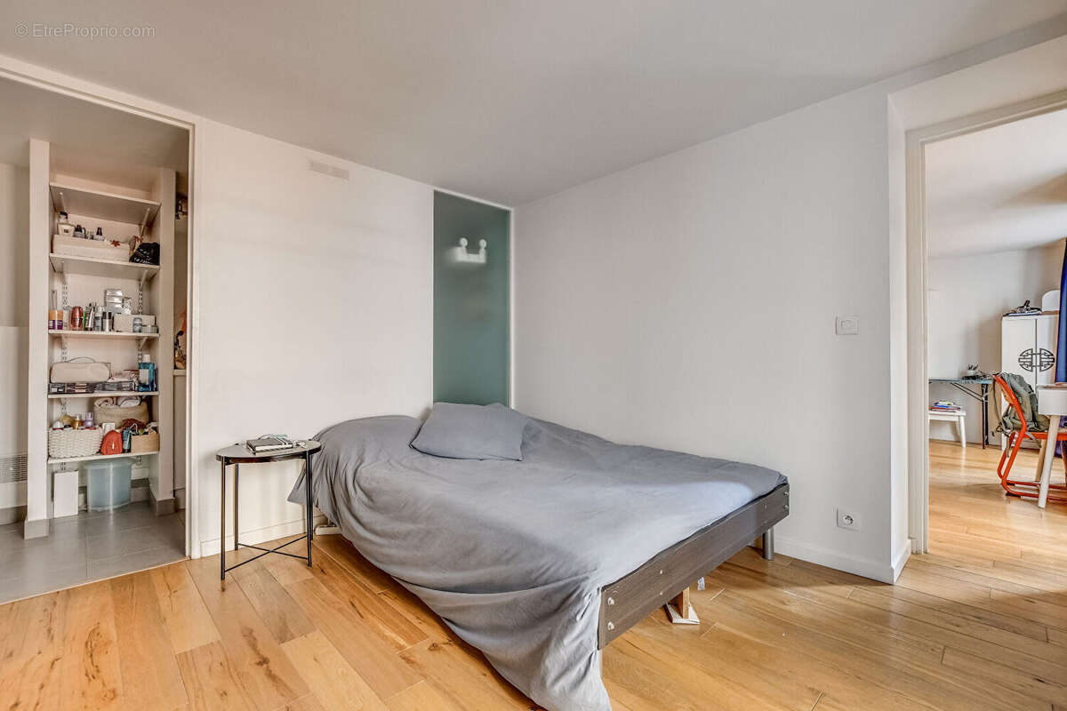 Appartement à PARIS-10E