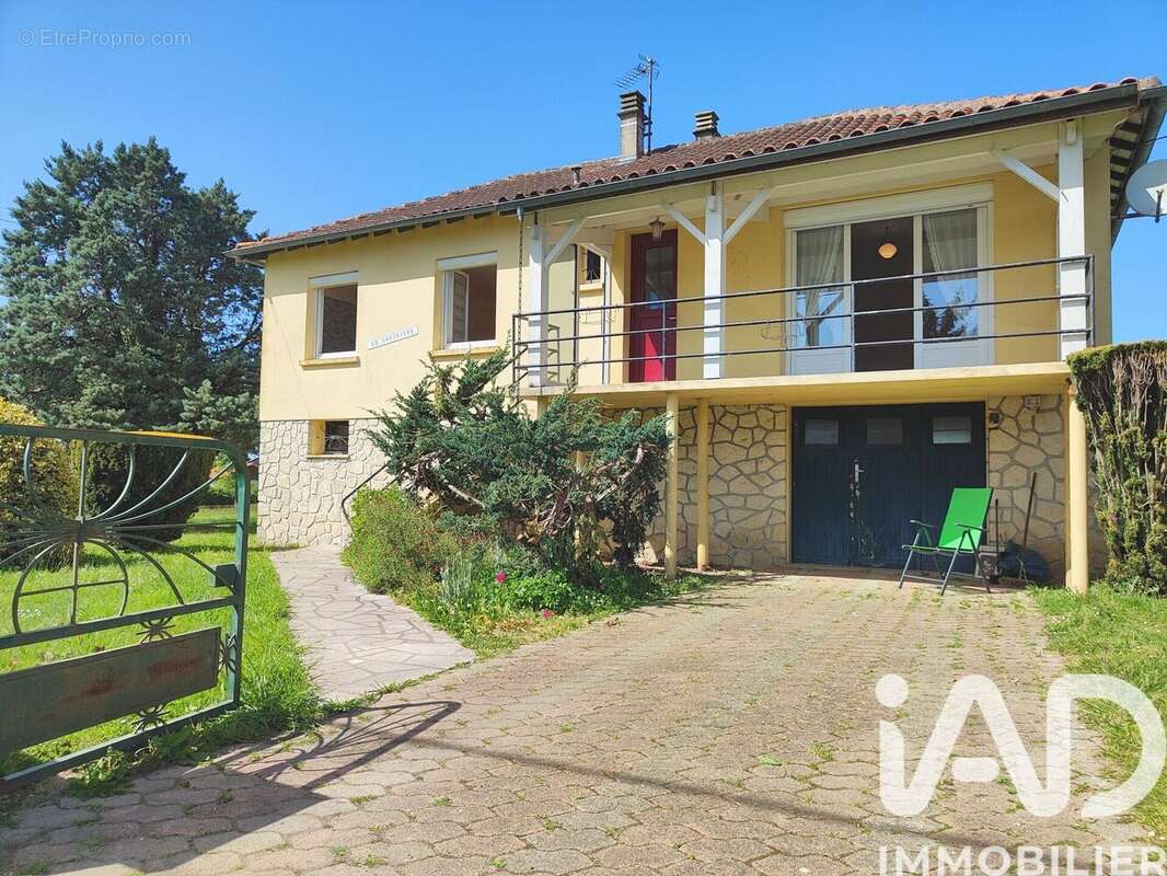 Maison 73 m² à Ambernac  - photo 3