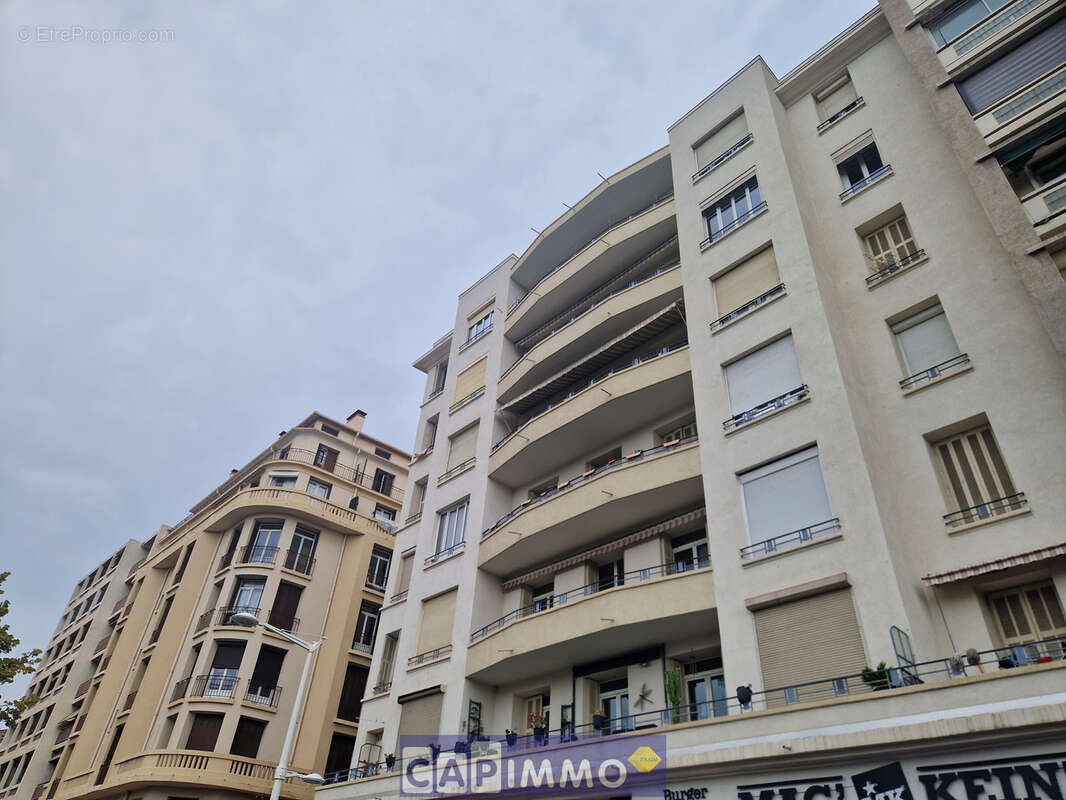 Grand T3  Toulon vue dégagée - photo 4