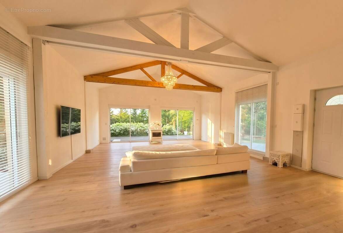 Maison à LA FRETTE-SUR-SEINE