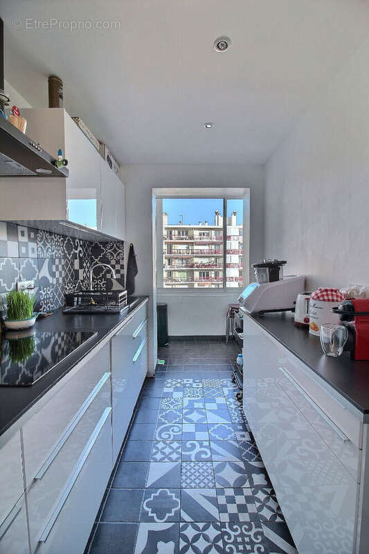 Appartement à MARSEILLE-7E