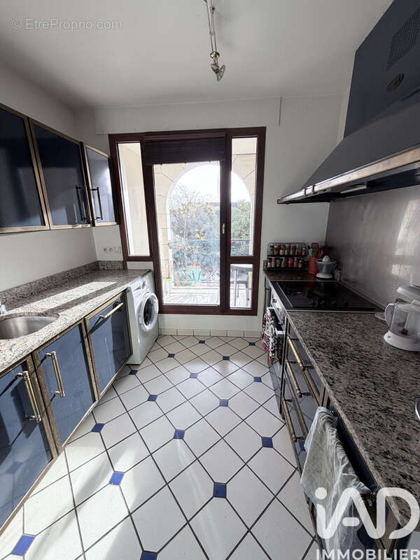 Photo 2 - Appartement à VERRIERES-LE-BUISSON