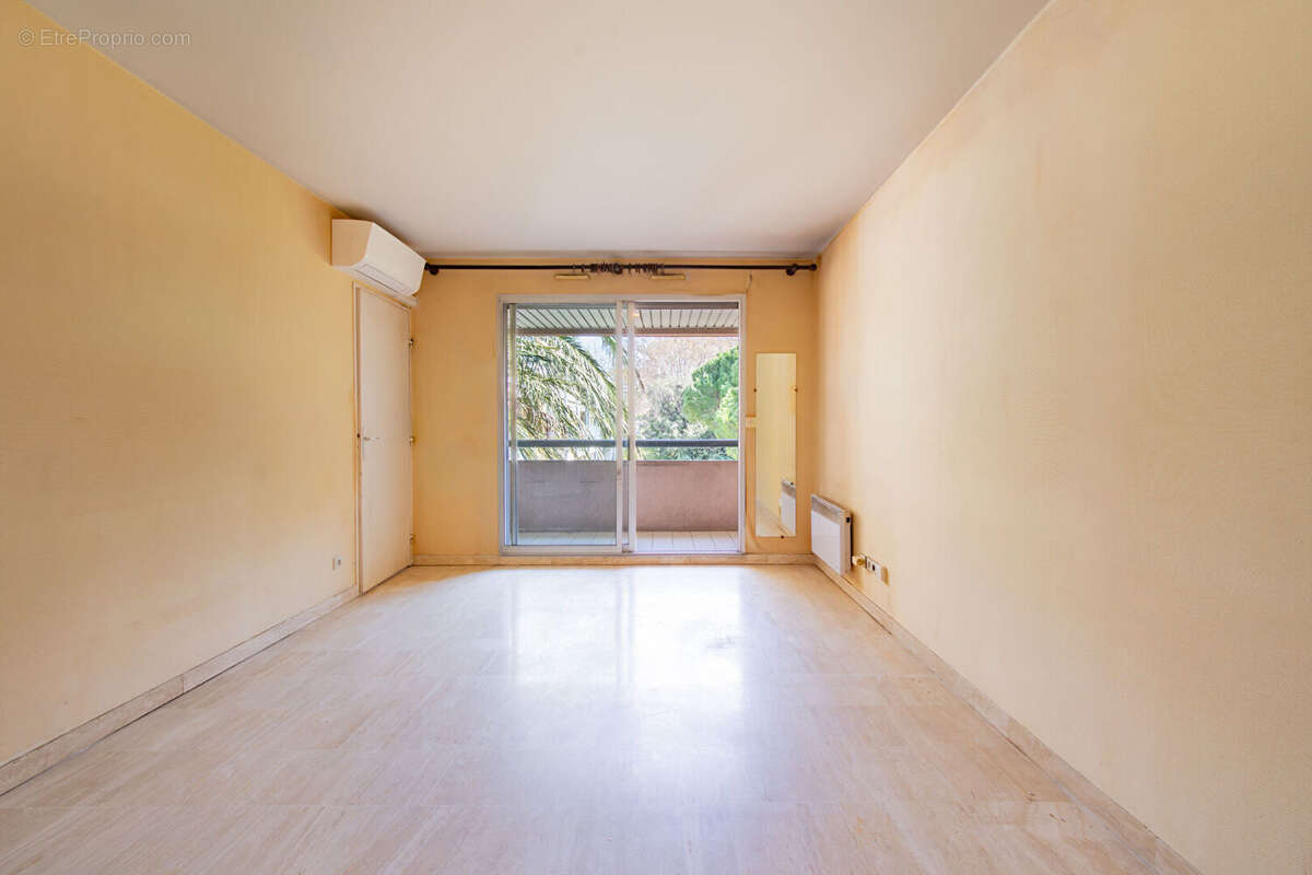 Appartement à MARSEILLE-8E