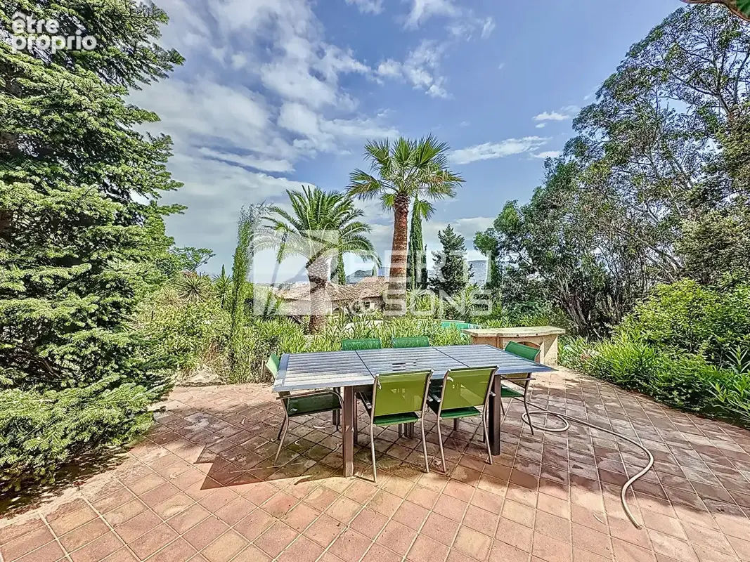 Mandelieu - secteur recherché - villa 7 pieces de 256m² avec piscine - vue esterel et mer - photo 18