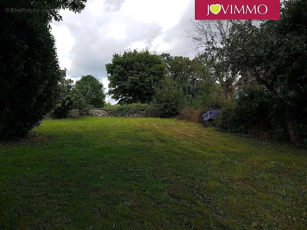 Maison à SAINT-PRIEST-DES-CHAMPS