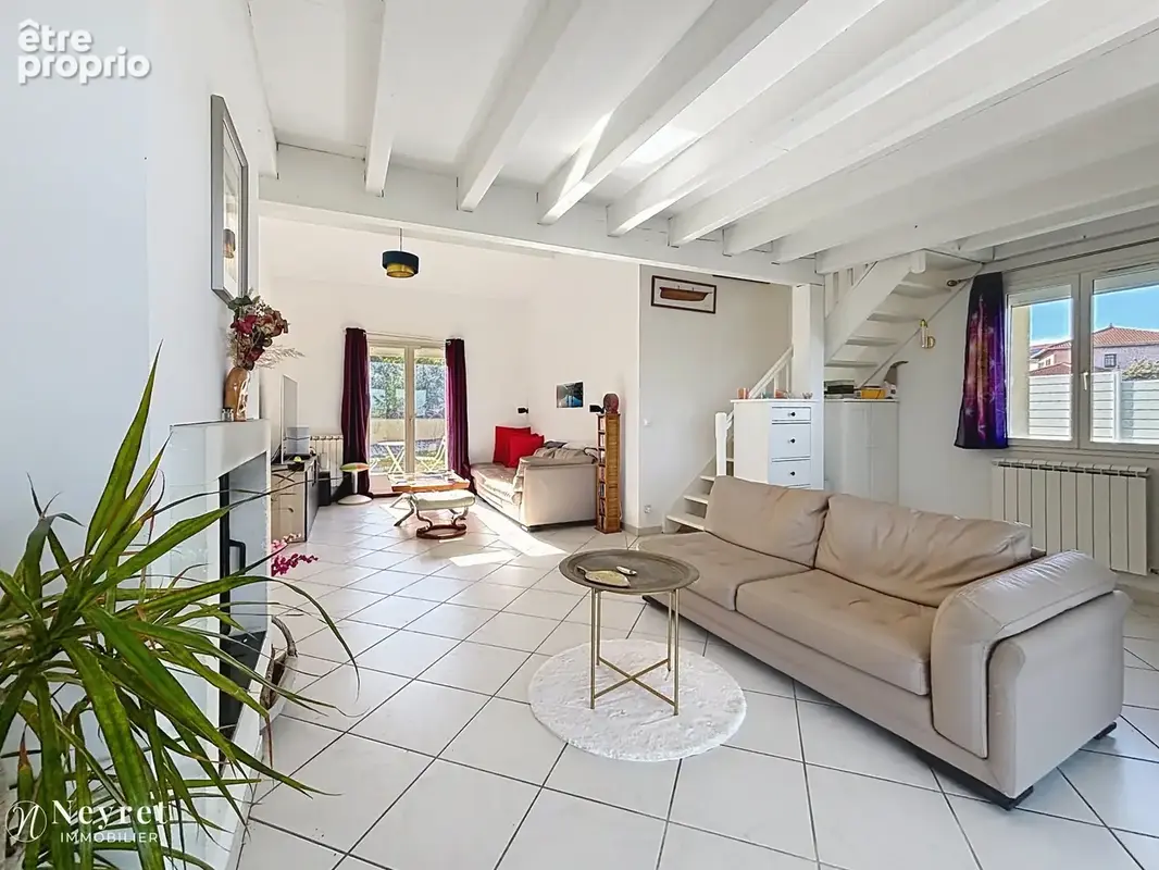 Maison 135 m2   Vue panoramique Lyon   Piscine   Terrain 1 000 m2   DPE B - photo 5