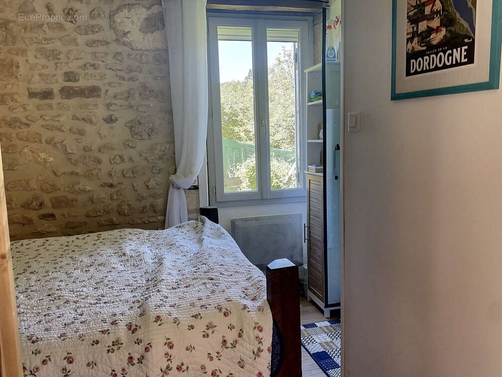 Maison à SAINT-CHAMASSY