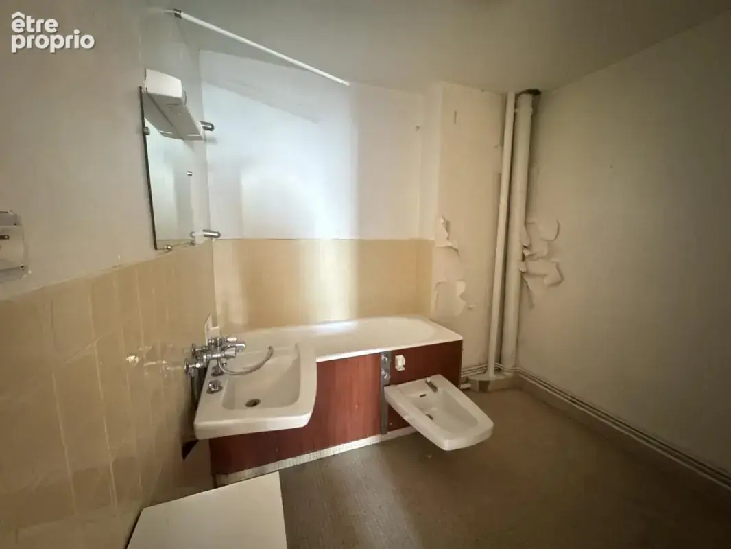 Angers appartement t4 a renover - photo 3