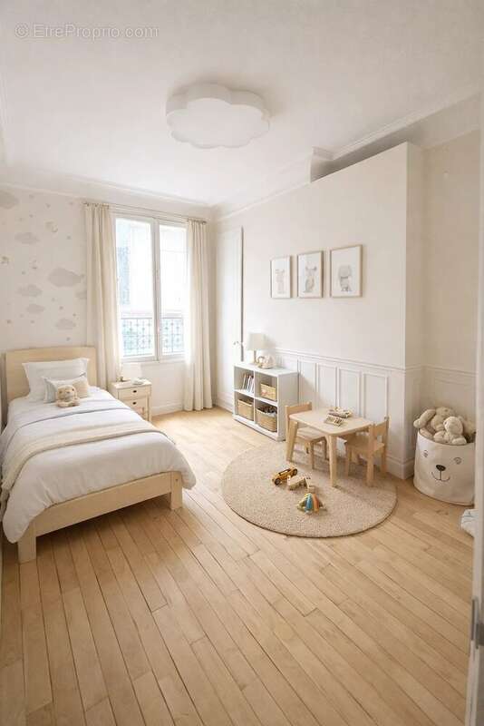 Appartement à LEVALLOIS-PERRET