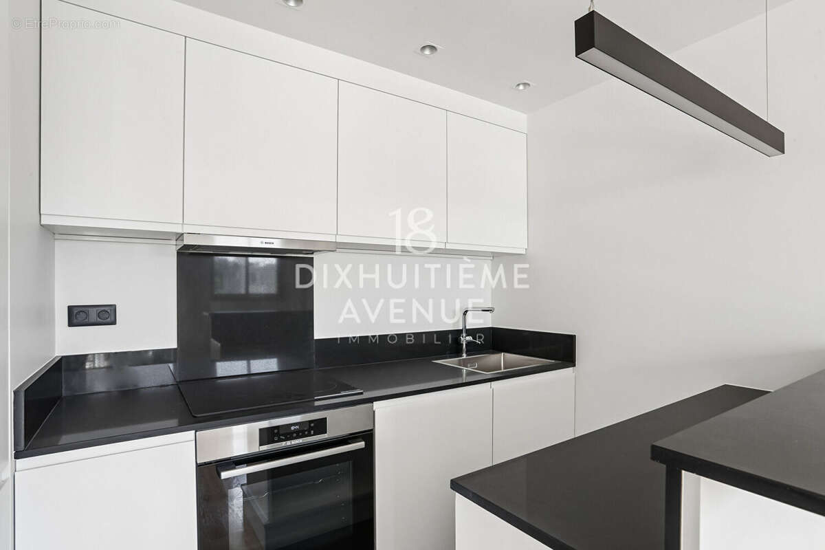Appartement à PARIS-18E