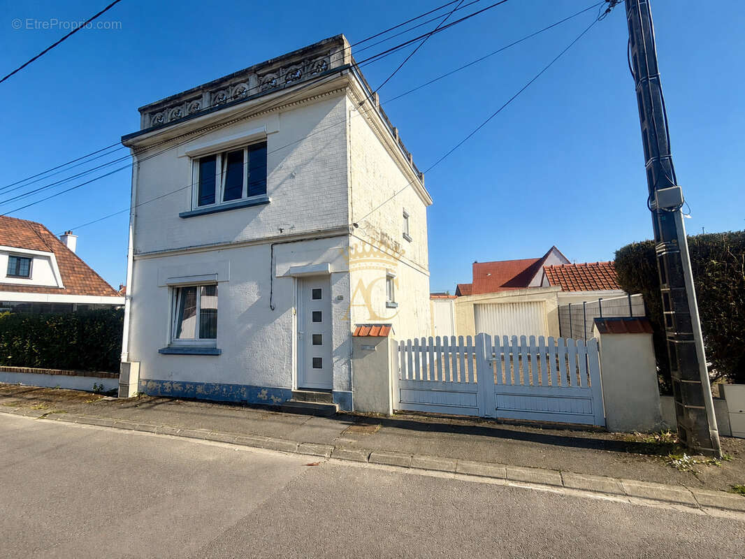 Idéal investissement locatif ou première acquisition : Maison à rénover dans un secteur calme de TREPIED - photo 14