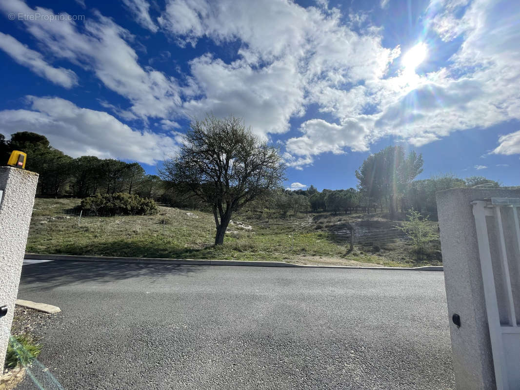 Maison à NISSAN-LEZ-ENSERUNE