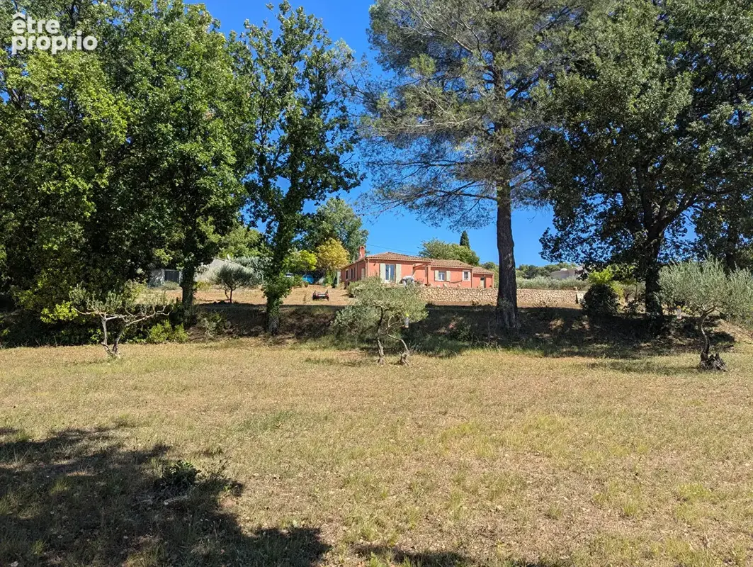 Maison 6 pièces à vendre à Villecroze avec vue campagne et piscine - photo 13