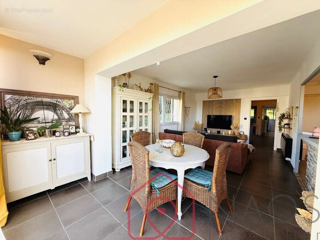 Appartement à SAINT-RAPHAEL