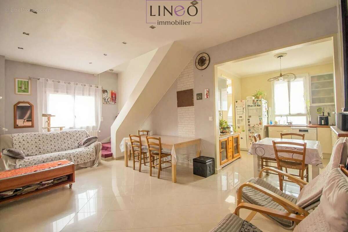 Maison à CHOISY-LE-ROI