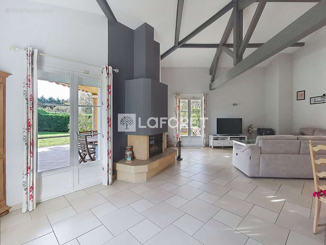 Maison à SAINTE-EUPHEMIE