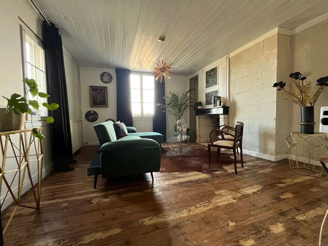 Maison à SOUZAY-CHAMPIGNY