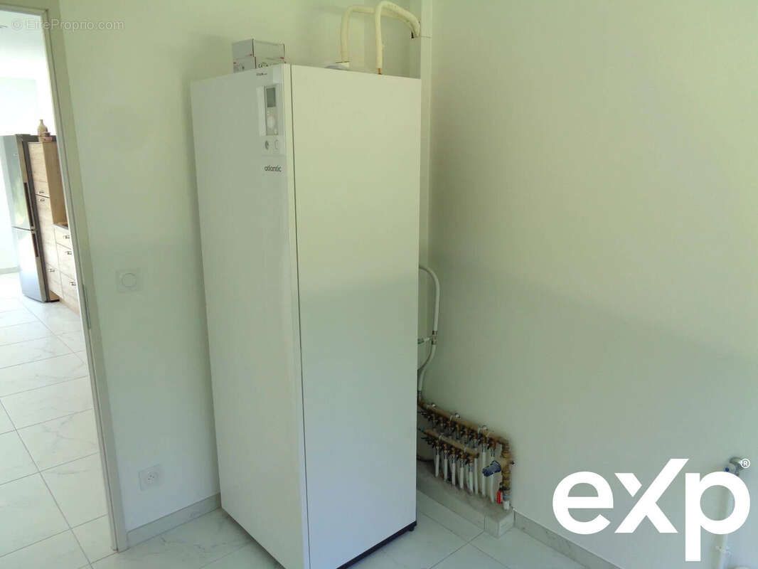 Maison à CHAMPAGNE-ET-FONTAINE