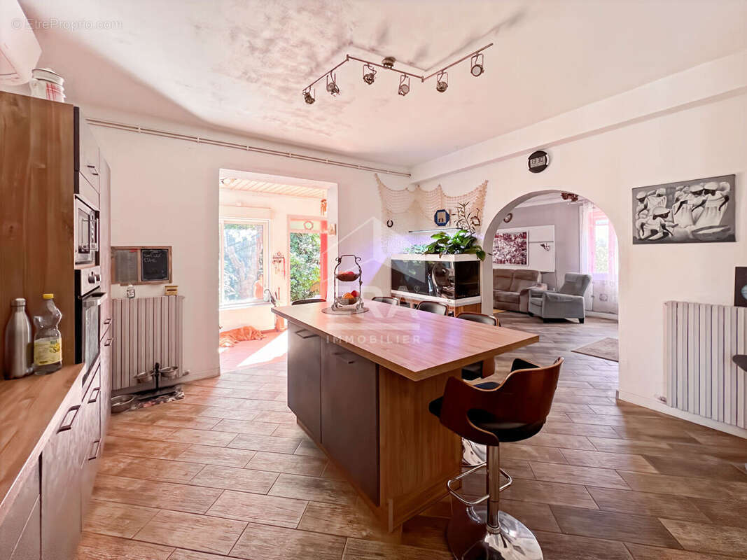 Maison 140m² à vitrolles - photo 8