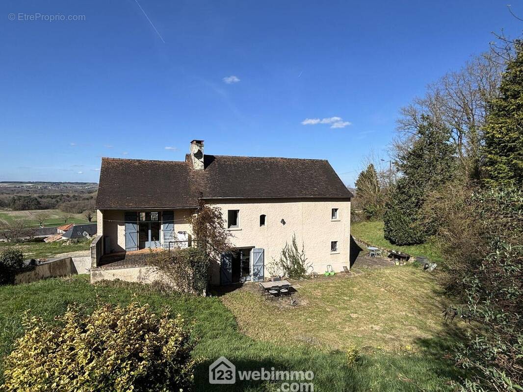 Située dans un environnement naturel, au calme, - Maison à COLOMBIERS