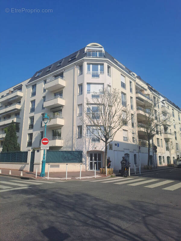 Appartement à MONTROUGE
